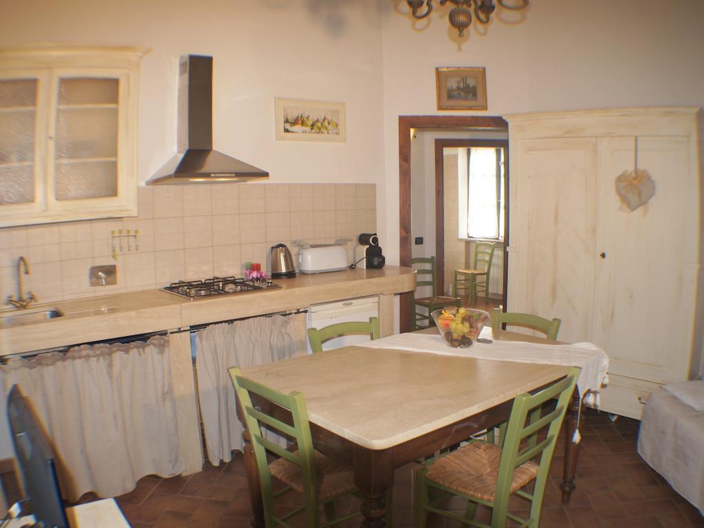 Il Casolare Val Di Mare Διαμέρισμα Riparbella Δωμάτιο φωτογραφία
